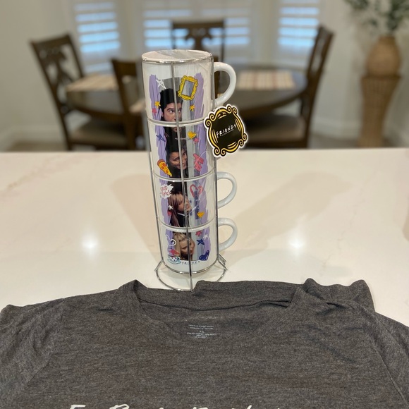 "Friends" Stackable Ceramic Mug 4 Pack and Friends XXL women’s shirt combo - Picture 2 of 11